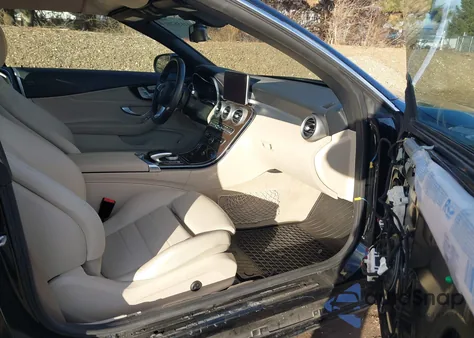 2017 Mercedes-Benz C 300 4Matic из США, поврежденный, VIN WDDWK4KB5HF505797